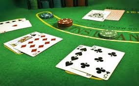 kebaya slot live roulette dealer in professional studio